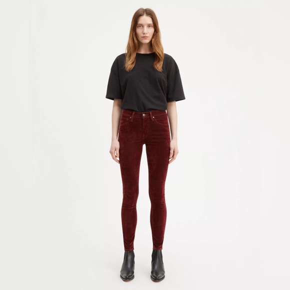 Levi's 721 Made & Crafted High Rise‎ Velvet Jeans in Burgundy size 30 / 30 NWT